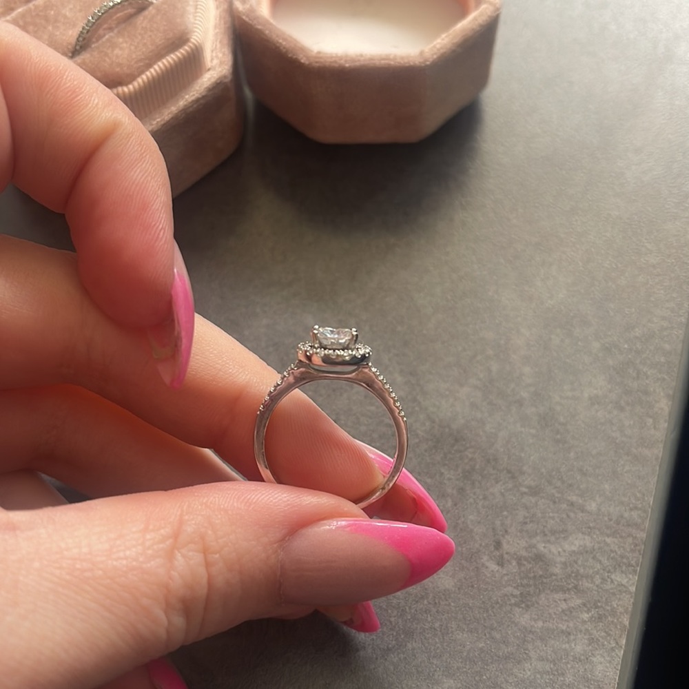 Charles & Colvard 14k White Gold Moissanite Halo Ring- Size 8 - Picture 3 of 8
